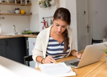 Governo determina fim do home office para servidores públicos