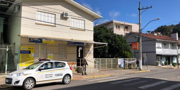 Pela segunda vez em menos de 30 dias homem com carteira cassada é flagrado dirigindo em Nova Roma do Sul