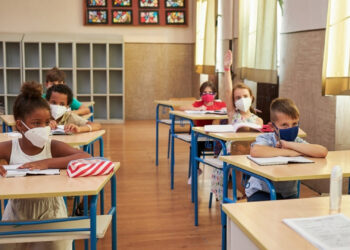 Canoas retoma obrigatoriedade de uso de máscaras nas escolas