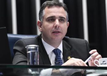 Rodrigo Pacheco deverá assumir a Presidência da República na sexta-feira (06)