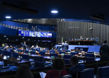 Senado aprova aumento de gastos com publicidade de governos