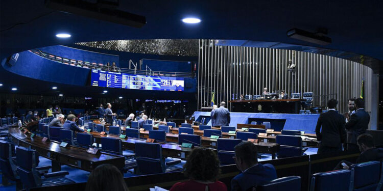 Senado aprova aumento de gastos com publicidade de governos