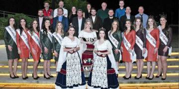Embaixatrizes da 15ª Feprocol de Nova Pádua são coroadas