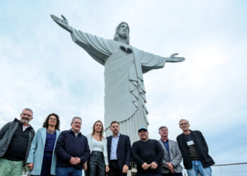 Governador Ranolfo visita o monumento do Cristo Protetor, em Encantado