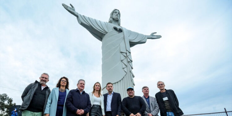 Governador Ranolfo visita o monumento do Cristo Protetor, em Encantado