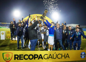 Grêmio faz 5 a 0 no Glória e conquista o tri da Recopa Gaúcha