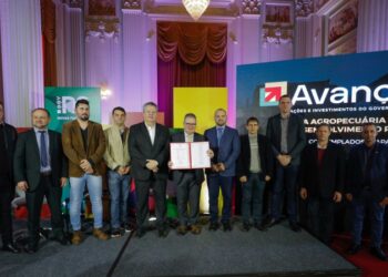 Governo do Estado assina convênios com 21 municípios para escavação de microaçudes