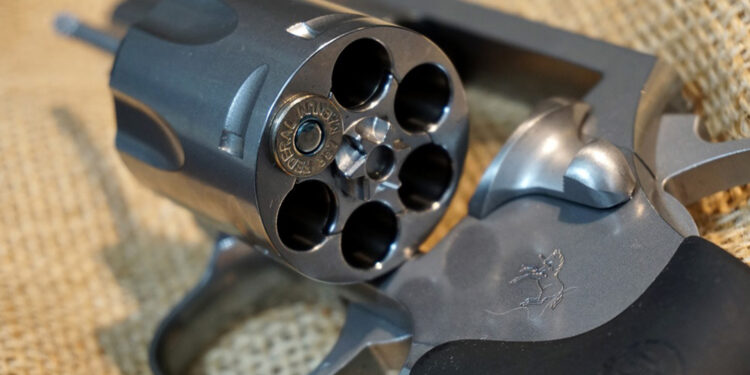 Empresário reage a assalto e mata bandido em SC