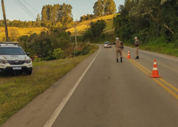 37 veículos foram abordados pela BM neste final de semana em Nova Roma do Sul