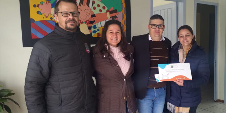 Projeto Social da Sicredi Serrana contempla escolas em Nova Roma do Sul