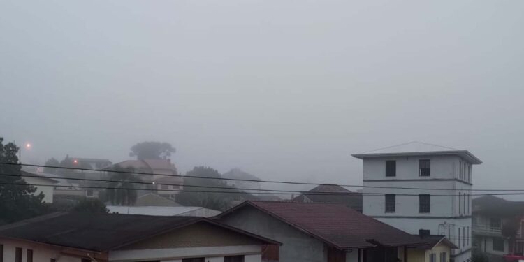 Frente fria avança e pode trazer chuva nesta sexta no RS