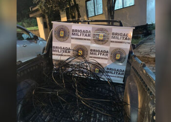 Técnico de internet é flagrado por moradores furtando fios em Antônio Prado