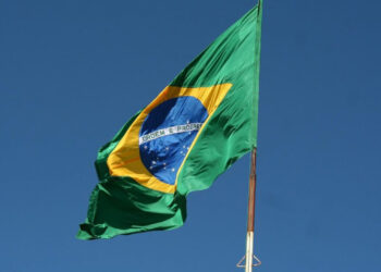 Juíza gaúcha proíbe uso da bandeira brasileira ‘virou símbolo de Bolsonaro’