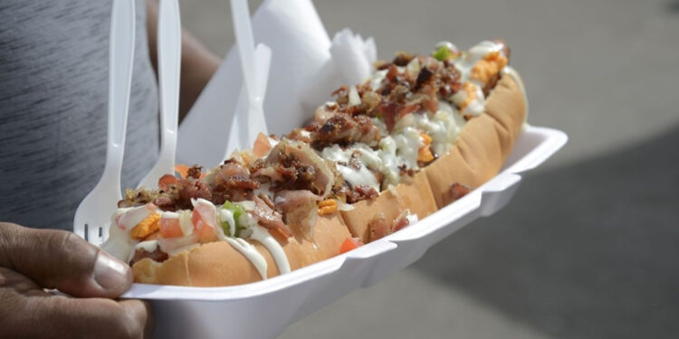 Brasileiro troca refeição por lanche, diz estudo da Kantar