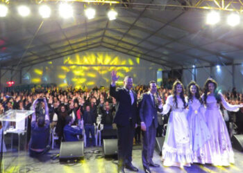 Aberta oficialmente a 24ª Fenakiwi e 2ª ExpoFarroupilha em Farroupilha