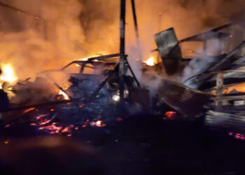 Nove veículos, trator, implementos, motores e animais destruídos por um incêndio no interior de Teutônia