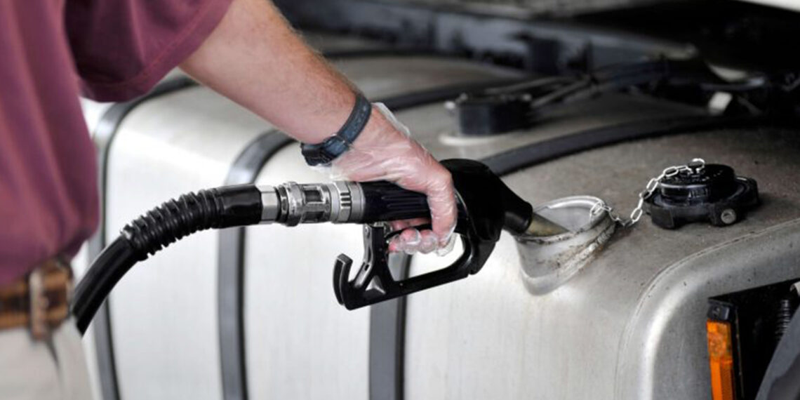 Petrobras anuncia redução de R$ 0,20 no litro do diesel para as distribuidoras