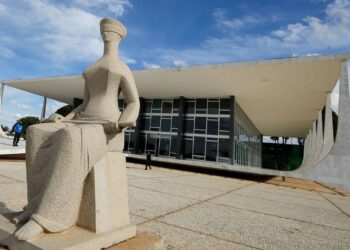 STF: maioria vota a favor de reajustar o próprio salário, que atingirá R$ 46 mil