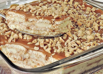 PAVÊ DE AMENDOIM COM DOCE DE LEITE