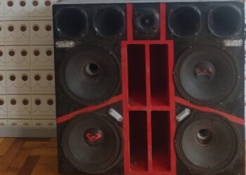 Condutora sem CNH é flagrada pela BM dirigindo veículo com som alto no centro de Nova Roma do Sul