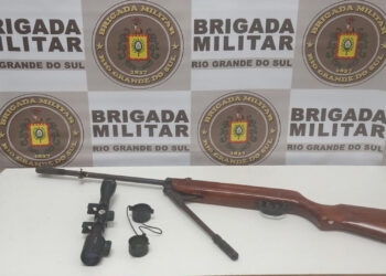 BM prende homem por porte ilegal de arma de fogo após denúncia em Farroupilha