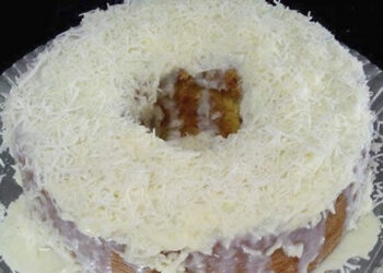 Bolo de Coco Gelado