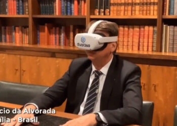 Bolsonaro faz primeira reunião do governo federal no metaverso