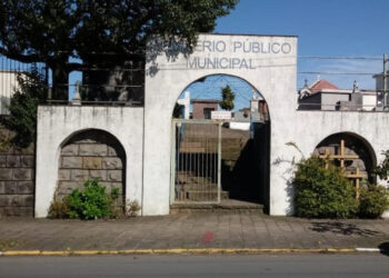 Itens de lápides são furtados no Cemitério Municipal de Farroupilha