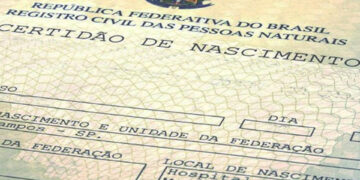 Número de crianças registradas sem o nome do pai é o maior em 5 anos no RS