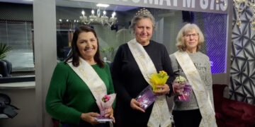 Rainha e Princesas da Terceira Idade do Grupo Renascer de Nova Roma do Sul participaram do Programa De Frente com Elas