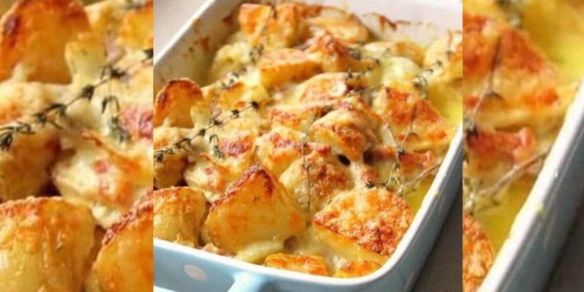 BATATA GRATINADA COM CREME DE LEITE E REQUEIJÃO