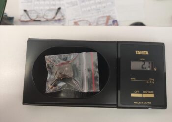 Menor de 16 anos é pego pela BM com drogas no bolso no centro de Nova Roma do Sul