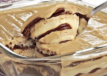 PAVÊ DE DOCE DE LEITE COM CHOCOLATE