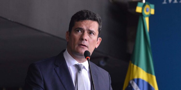 Moro chama Lula para debate ‘olho no olho’ sobre corrupção