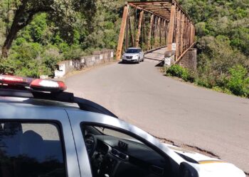 Brigada Militar realiza 5 multas de trânsito nesse fim de semana e aborda 49 pessoas em Nova Roma do Sul