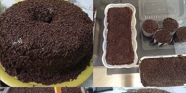 Bolo de chocolate macio e com cobertura de brigadeiro