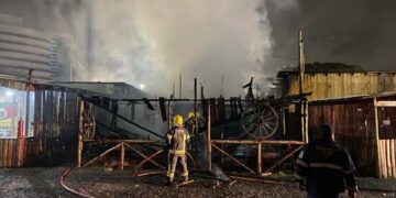Piquetes pegam fogo no Acampamento Farroupilha, em Porto Alegre