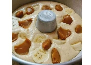 Bolo de Banana com Doce de Leite