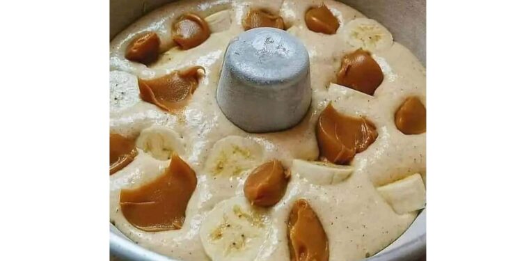 Bolo de Banana com Doce de Leite