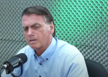 ‘Pintou um clima’: fala de Bolsonaro sobre meninas venezuelanas repercute e gera críticas nas redes