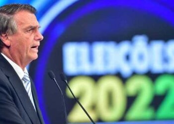 Bolsonaro critica ausência de Lula em debate: ‘Se está fugindo, é porque deve alguma coisa’