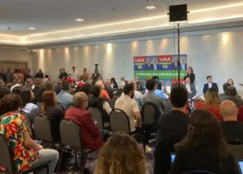 Lula apresenta carta a evangélicos em encontro com 200 pastores em São Paulo
