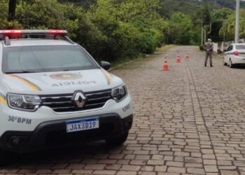 30 veículos abordados ontem pela BM de Nova Roma do Sul na operação Plano Tático