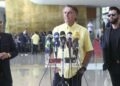 Bolsonaro recebe apoio de ex-senadores e cantores sertanejos