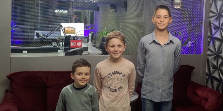 CRIANÇAS FORAM A ATRAÇÃO DO PROGRAMA DEBATE LIVRE DA QUARTA-FEIRA