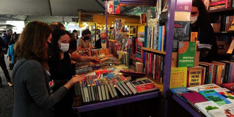 Está oficialmente aberta a 38ª Feira do Livro de Caxias do Sul