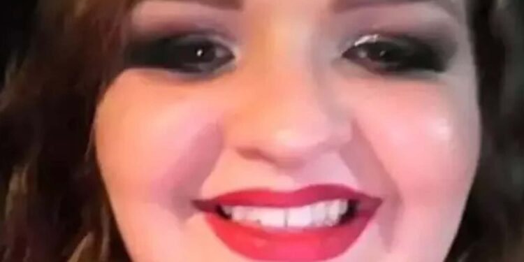 Mulher morre eletrocutada enquanto lavava calçada de casa no RS