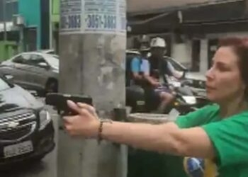 Caso Carla Zambelli: o que mostram os vídeos, o que dizem as testemunhas e qual a versão da deputada