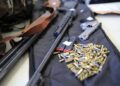 Grupo que vendia armas e munição pela internet a caçadores ilegais é alvo de operação policial em nove cidades do RS
