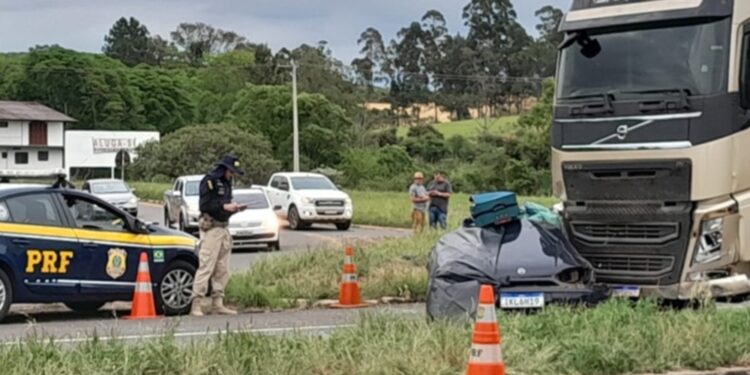 Pai e filha morem em acidente na BR 158